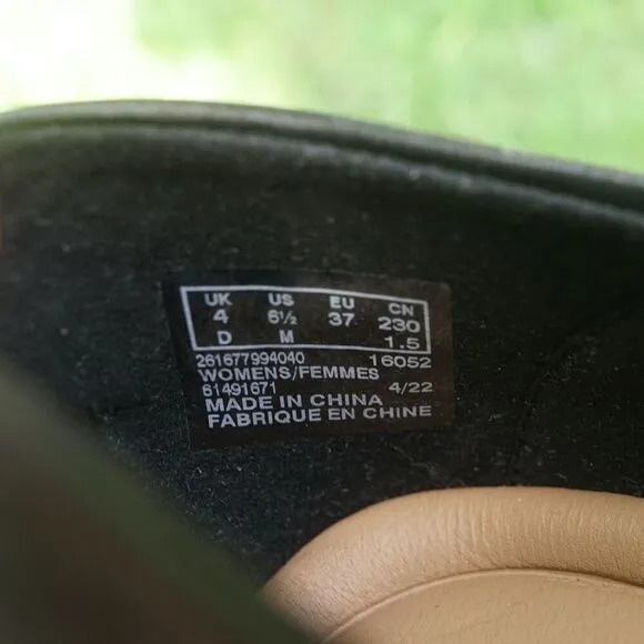 NWOB Clarks Pure Belle Black Leather Loafers