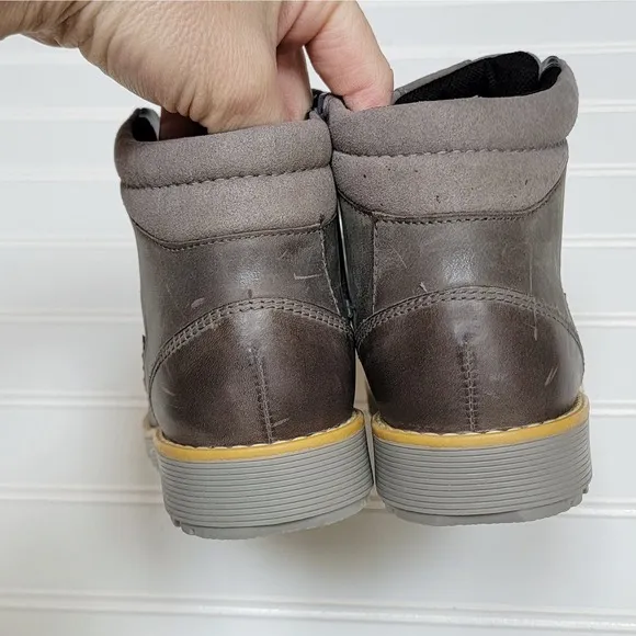 NWOT Clarks Day HI GTX Junior Leather Boots