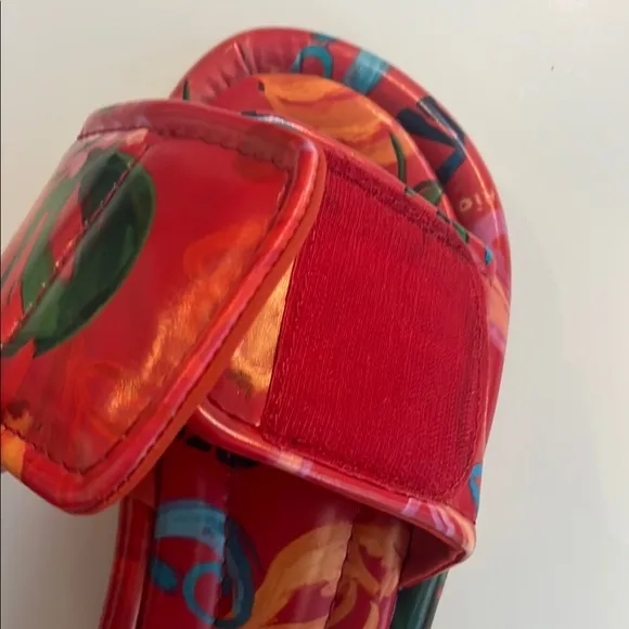 NWOT FARM Rio Puffy Slide Sandals Red Size 9