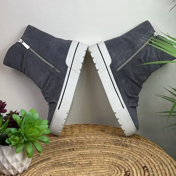 NWOT J/Slides Nila Suede Gray High Top Bootie Sneaker Shoe Platform 8.5