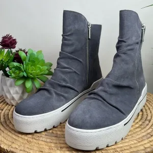 NWOT J/Slides Nila Suede Gray High Top Bootie Sneaker Shoe Platform 8.5