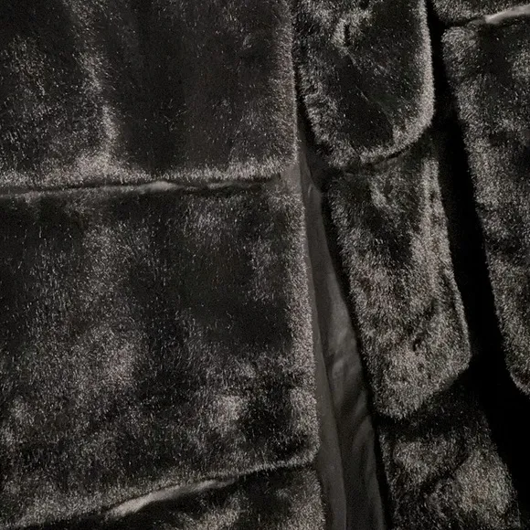 NWOT [Karl Lagerfeld] Paris Quilted Black Faux Fur Winter Coat Women’s Medium