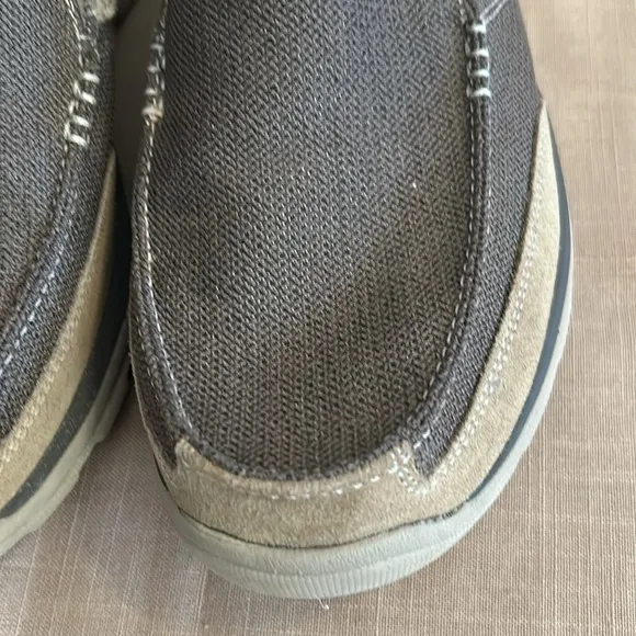 NWOT Mens Skechers shoes