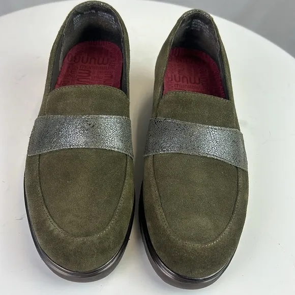 NWOT Munro Geena Suede Leather Herb Green Loafers Size 6W