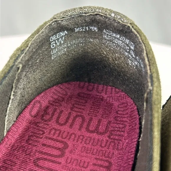NWOT Munro Geena Suede Leather Herb Green Loafers Size 6W