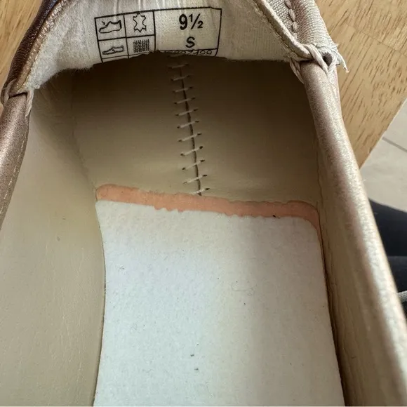 NWOT SAS Tripad Loafers Simplify Metallic Comfort Shoes Women Size 9.5 S Narrow