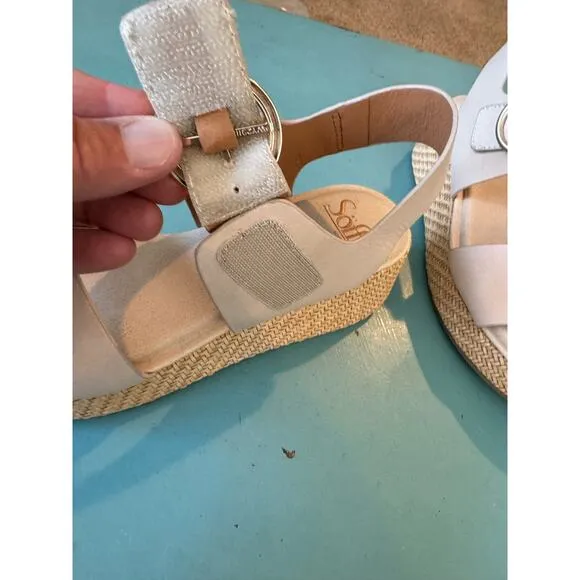 NWOT - SOFFT FAEDRA shoes/sandals; Size 8; supportive, soft footbed; velcro