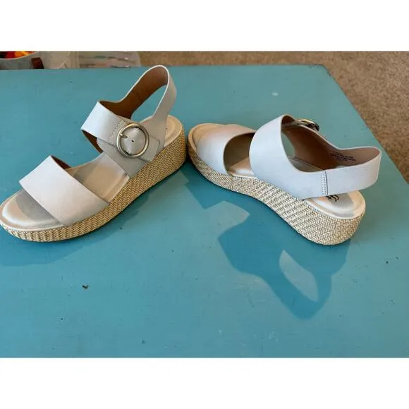 NWOT - SOFFT FAEDRA shoes/sandals; Size 8; supportive, soft footbed; velcro