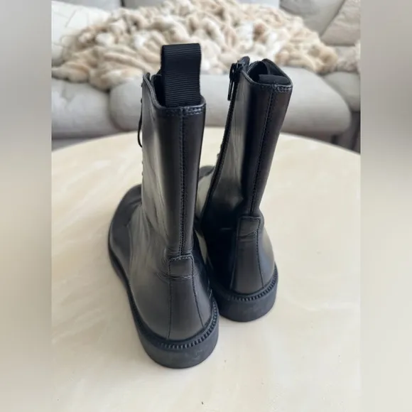 NWOT Vagabond Alex W lace up boots