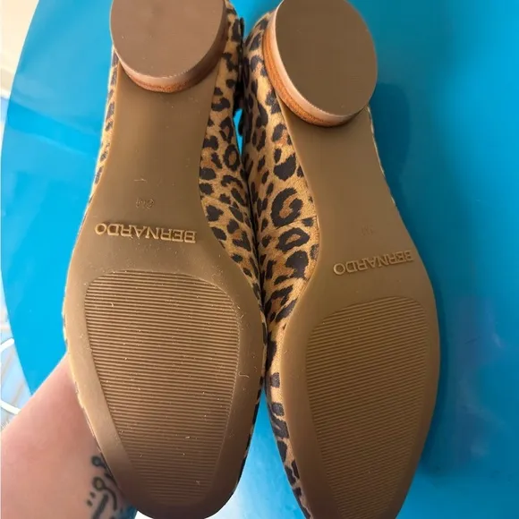 NWT Bernardo Brown and Black Leopard Print Flats