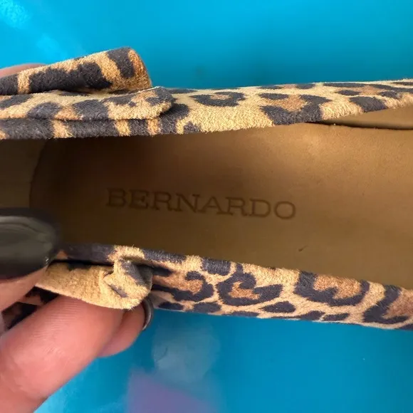 NWT Bernardo Brown and Black Leopard Print Flats