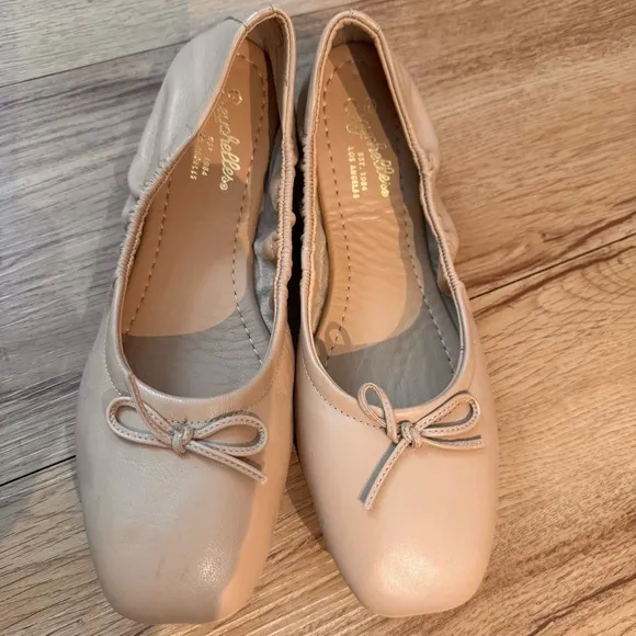 NWT Cream Flats with Textured Fabric and Classic Silhouette