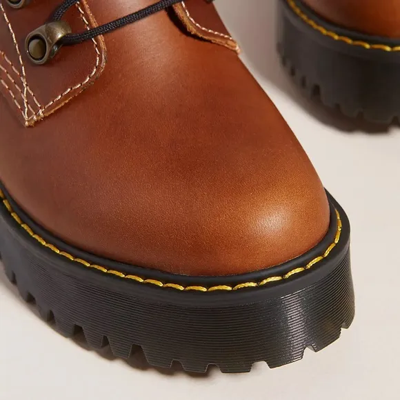NWT DR MARTENS Leona Lace-Up Boots!