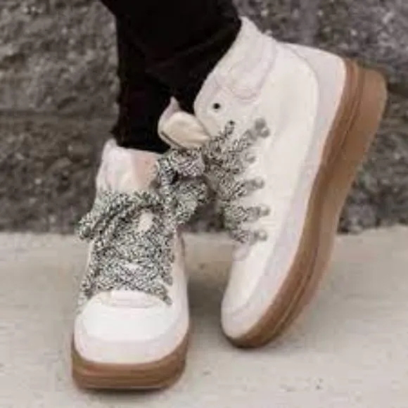 NWT KEDS MIDLAND INSULATED SUEDE WEDGE BOOTS NUBUCK LATTE 9M