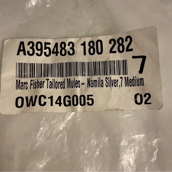 NWT Marc Fisher Namila Silver Tailored Mules Flats Size 7