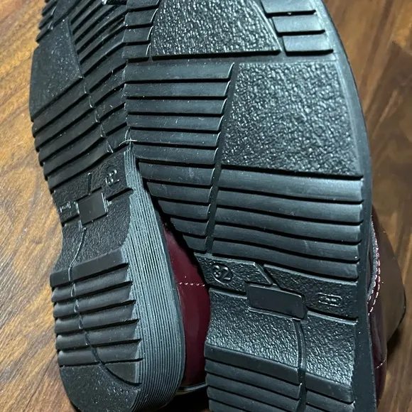 NWT Massimo Dutti  5029 kids lace up boots