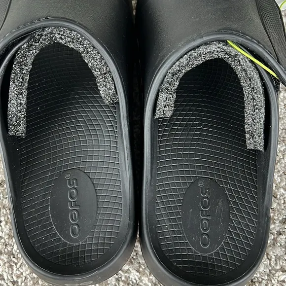 NWT Oofos Men's OOAHH Sport Flex Sandals in Matte Black
