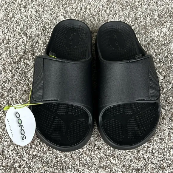 NWT Oofos Men's OOAHH Sport Flex Sandals in Matte Black
