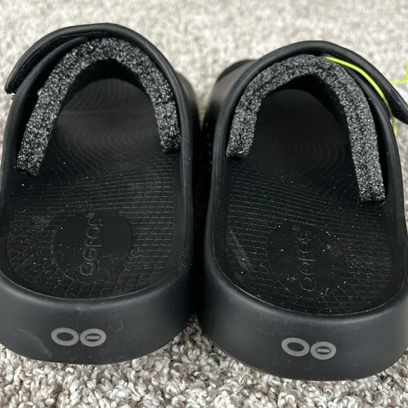 NWT Oofos Men's OOAHH Sport Flex Sandals in Matte Black