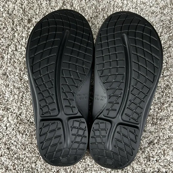 NWT Oofos Men's OOAHH Sport Flex Sandals in Matte Black