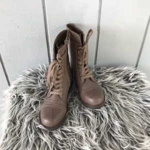 NWT Rampage Jeliana Leather Lace Up Boots