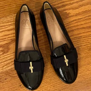 NWT Tory Burch Patent Leather Flats, Black