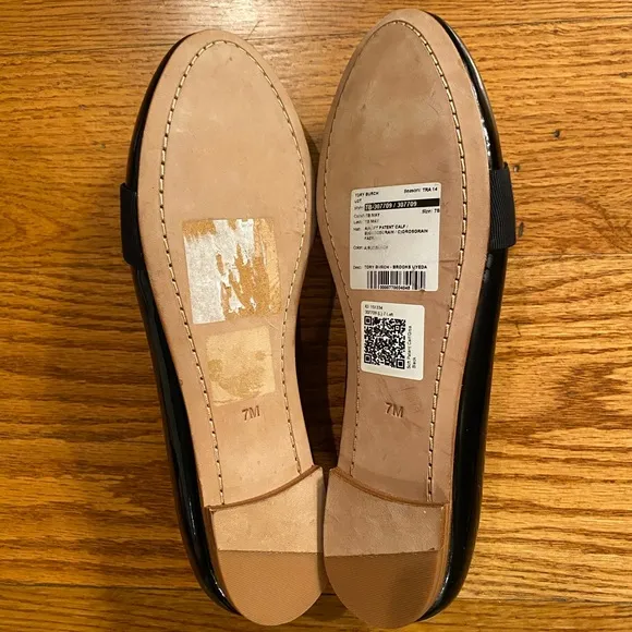 NWT Tory Burch Patent Leather Flats, Black