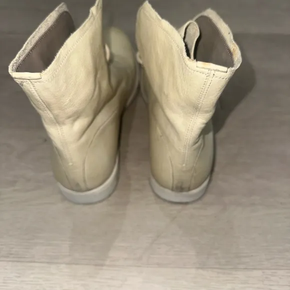 Officine Creative Beige Ankle Boots with Lace-Up Design