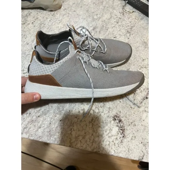 OluKai Men's Nanea Li Casual Sneakers - Size 10