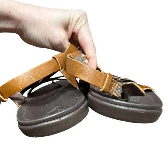 Olukai Upena Brown Beach Sandals Quick-Dry Flip-Flop Slides Leather Size 11