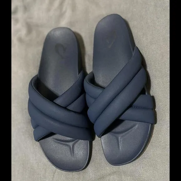 Olukai‎ W11/M9.5 Blue Cross Slides