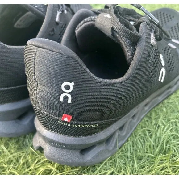 On Cloud Running CloudSurfer Shoes Women's sz 10 Black Jogging