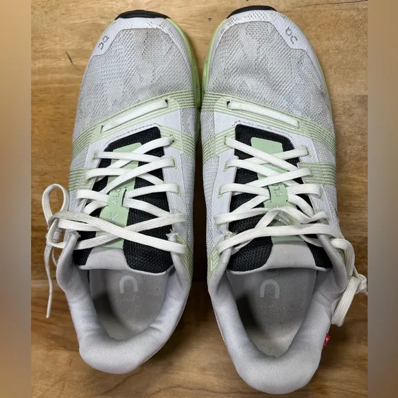 On Cloudgo REFLECTIVE Womens Size 7 Running Shoes Sneakers White Meadow