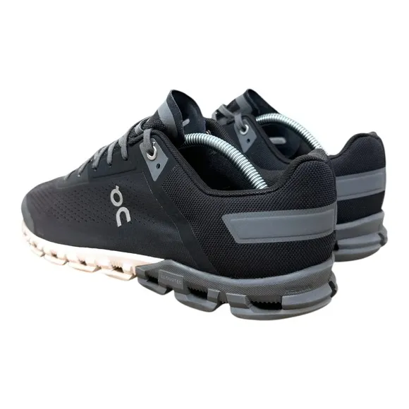 On Mens Cloudflow Black Running Outdoor Jog Shoes Sneakers Size 10.5