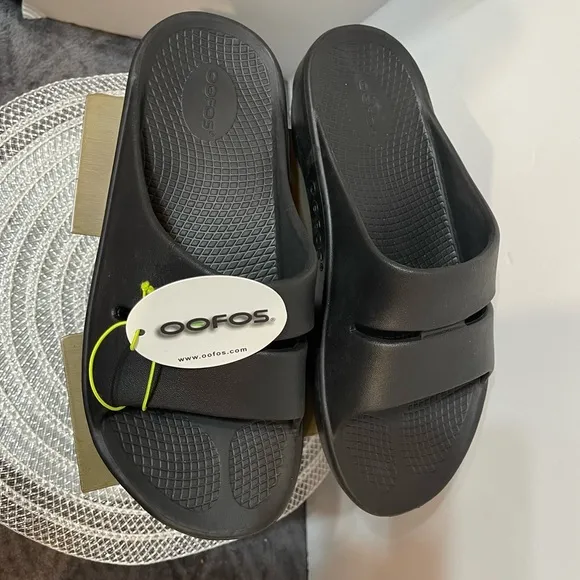 OOFOS Women’s OOAHH Slide Sandal Size 9 Black NWT