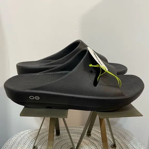 OOFOS Women’s OOAHH Slide Sandal Size 9 Black NWT