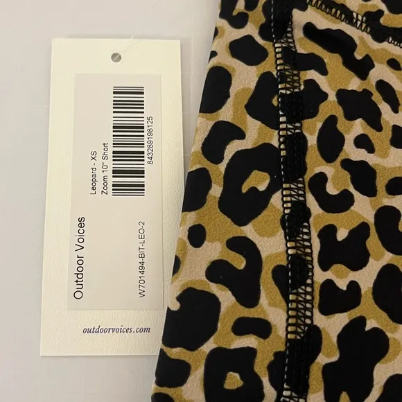 Outdoor Voices NWT Zoom 10” Short in Leopard