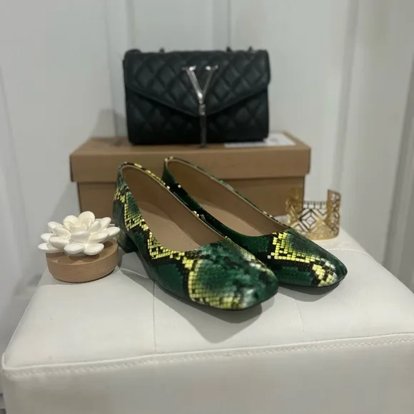 Parisian Style Faux Snake Skin Flats EU 40 NEW in Box