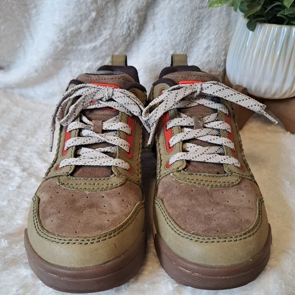 Patagonia Boaris Wildwood Trail Shoes Hiking Sneakers Olive Men's Size 10 EUC