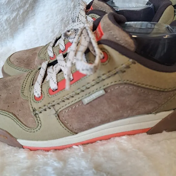 Patagonia Boaris Wildwood Trail Shoes Hiking Sneakers Olive Men's Size 10 EUC