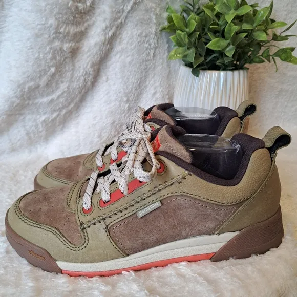 Patagonia Boaris Wildwood Trail Shoes Hiking Sneakers Olive Men's Size 10 EUC
