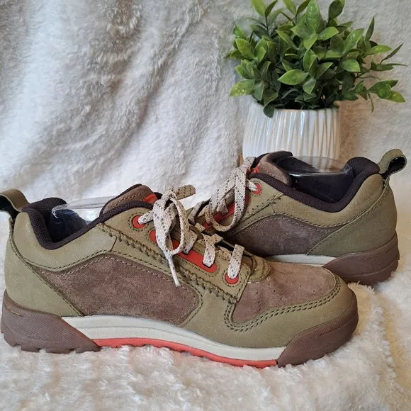 Patagonia Boaris Wildwood Trail Shoes Hiking Sneakers Olive Men's Size 10 EUC