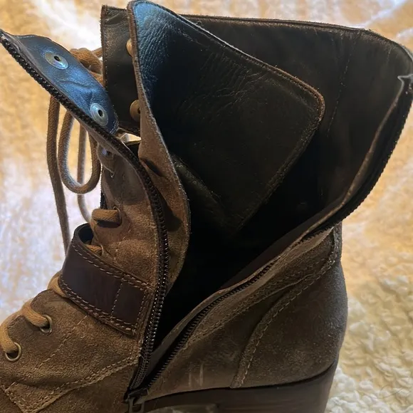 Paul Green Gray Lace-Up Boots with Chunky Heel