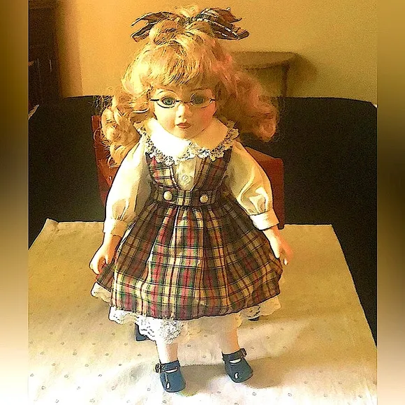 PORCELAIN DOLL “READY FOR SCHOOL DAYS” EUC