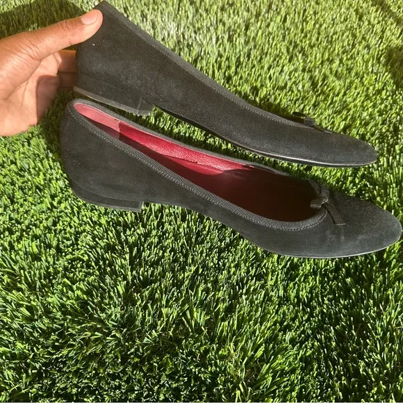 Prada Black Flats with Smooth Leather and Decorative Bow