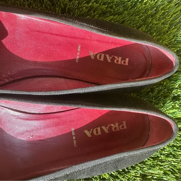 Prada Black Flats with Smooth Leather and Decorative Bow