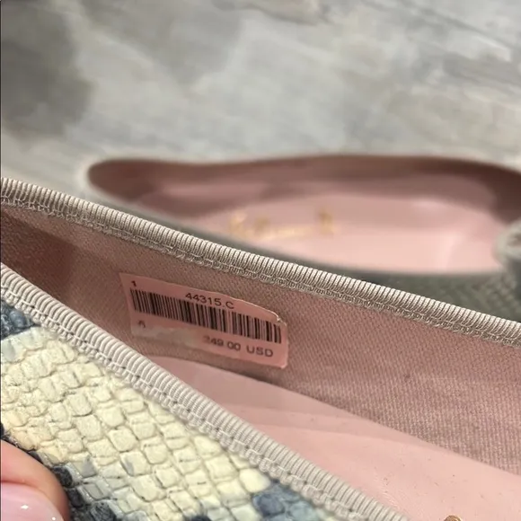 Pretty Ballerinas Gray and Cream Flats with Decorative Bows