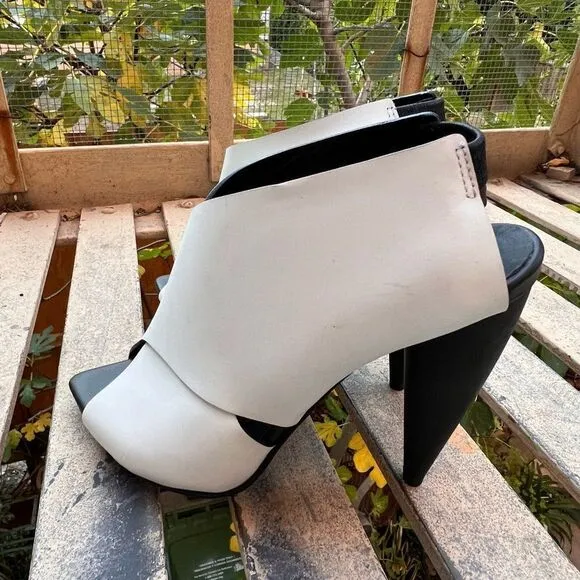 Proenza Schouler White Criss Cross Strap Black Platform Heels Sandals $895 37