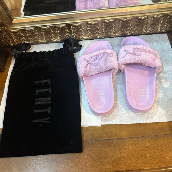 Puma Fur Slides Rihanna Fenty Orchid bloom Women’s in excellent condition