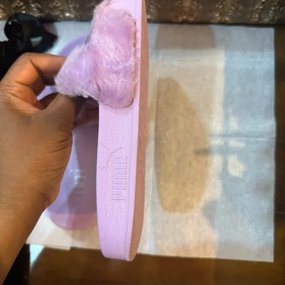 Puma Fur Slides Rihanna Fenty Orchid bloom Women’s in excellent condition